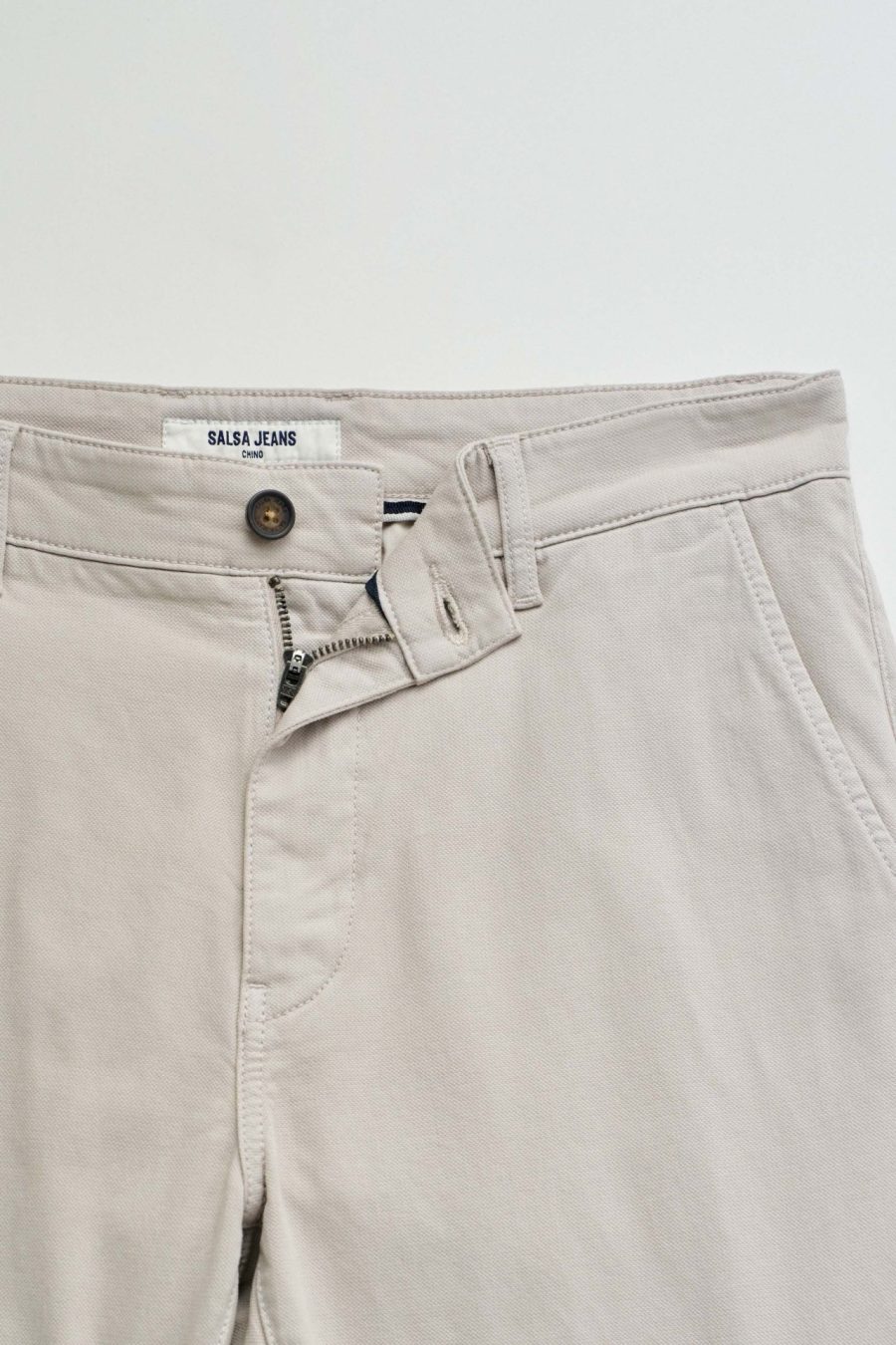 CALÇAS CHINO COM PERNA SLIM